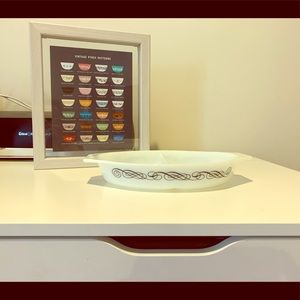 Pyrex, Vintage, Black Scroll pattern 🕸